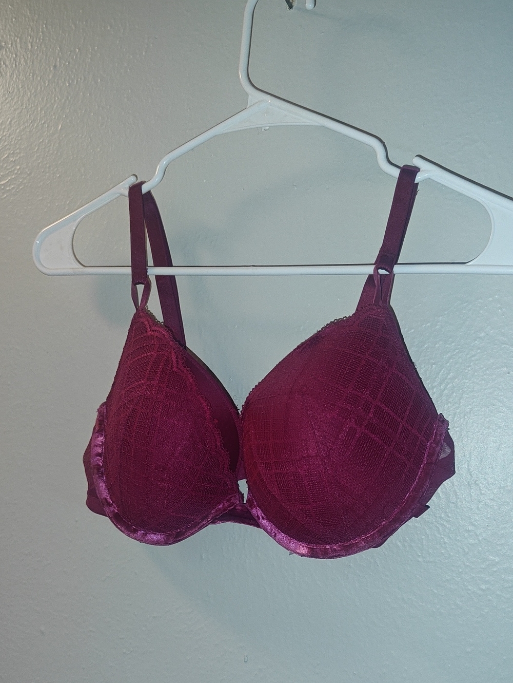 36C VS Women's Lace Push-Up Bra in Wine